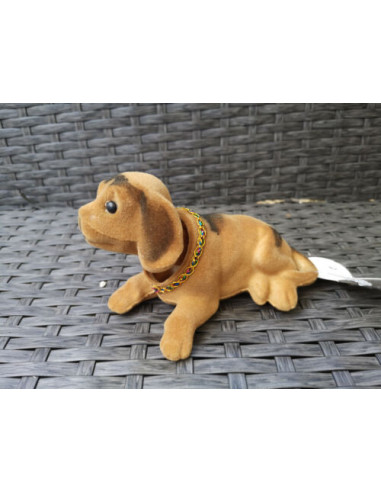Chien Hochant la Tête pour Tableau de Bord Voiture