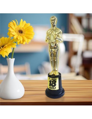 Trophée De Star 18 Ans Noir et Doré - Dimensions : 23 x 6 cm