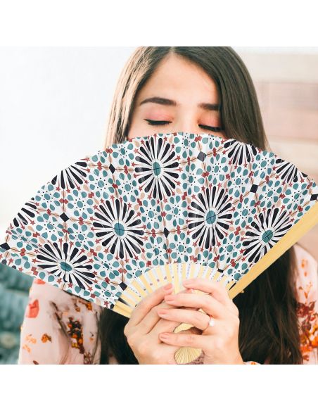 Eventail Patio en Bambou Motif Mandala - Dimensions : 44 x 25 cm