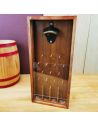 Jeu à Boire / Cadre Décapsuleur en Bois, Métal et PVC / Dimensions : 18 x 4 x 39,5 cm