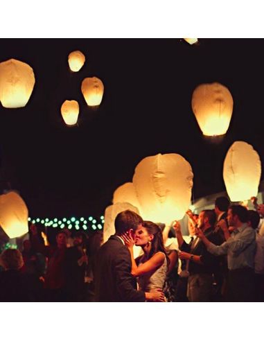 Lanterne Céleste - Matière : Papier Ignifugé Biodégradable - Dimensions : 84 x 45 cm