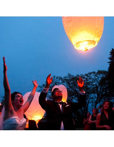 Lanterne Céleste - Matière : Papier Ignifugé Biodégradable - Dimensions : 84 x 45 cm