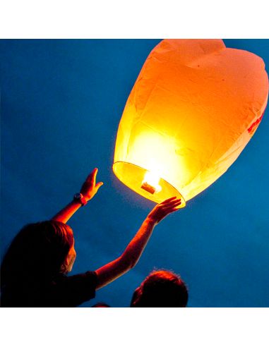 Lanterne Céleste - Matière : Papier Ignifugé Biodégradable - Dimensions : 84 x 45 cm