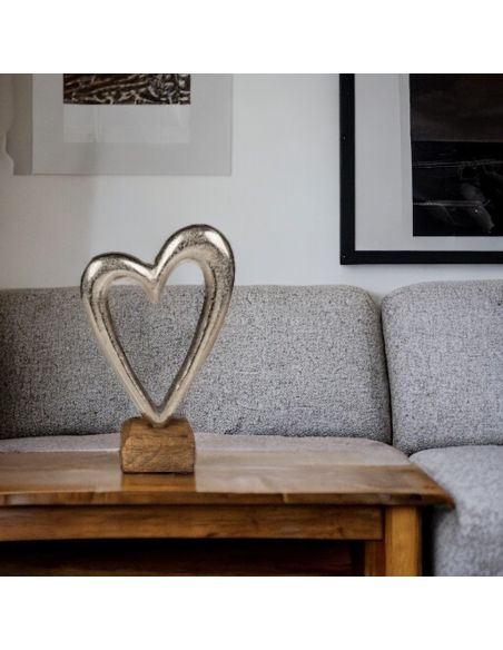 Coeur en Métal sur Socle en Bois / Dimensions : 17 x 11 x 5,5 cm