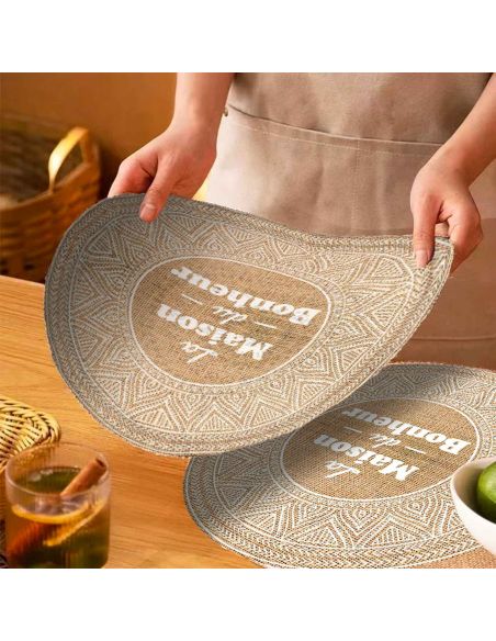4 Sets De Table  "La Maison du Bonheur" en Toile de Jute - Diamètre : 38 cm