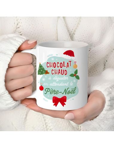 Mug "Un chocolat Chaud, à Déguster en Attendant le Père-Noël" - Dimensions : 12 x 9,7 x 8 cm