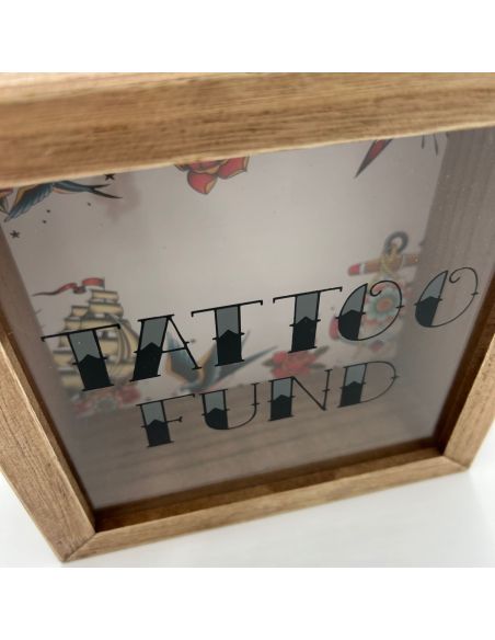 Tirelire en Bois et Verre " Tattoo Fund " - Dimensions : 18 x 18 x 7 cm - Disponible en 2 Modèles