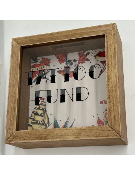 Tirelire en Bois et Verre " Tattoo Fund " - Dimensions : 18 x 18 x 7 cm - Disponible en 2 Modèles