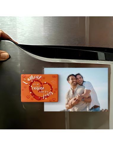 Magnet Saint Valentin "L'Amour ça se Cuisine Tous les Jours " - Dimensions : 8 x 6 cm