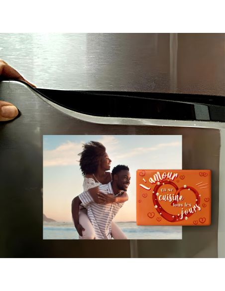 Magnet Saint Valentin "L'Amour ça se Cuisine Tous les Jours " - Dimensions : 8 x 6 cm