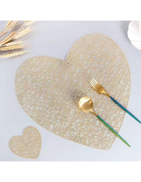 2 Sets de Table Saint Valentin Coeur Argenté et Doré - Dimensions : 38 x 39 cm