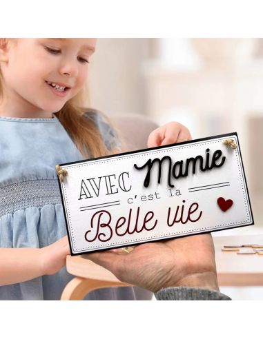 Plaque à Murale en Bois à Suspendre "Avec Mamie c'est la Belle Vie"