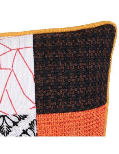 Coussin en Patchwork Déhoussable / Dimensions : 40 x 40 x 10 cm