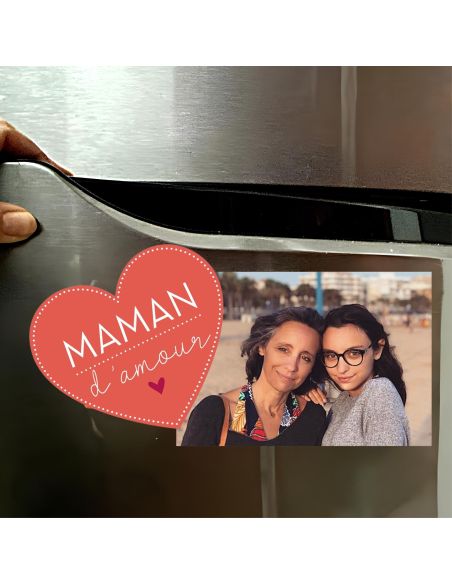 Magnet en Forme de Coeur Rouge "Maman D'Amour" - Dimensions : 8 x 8 cm