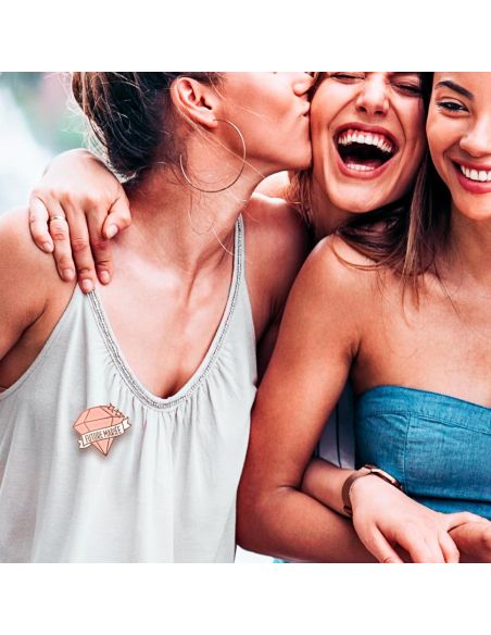 Broche EVJF "Future Mariée" - Dimensions : 4,5 x 5 cm