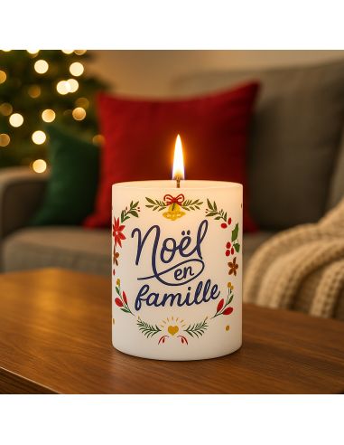 Bougie Ronde Parfumée " Noël en Famille " - Dimensions : 8 x 8 x 9,5 cm