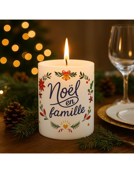 Bougie Ronde Parfumée " Noël en Famille " - Dimensions : 8 x 8 x 9,5 cm