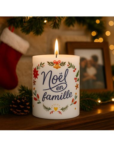 Bougie Ronde Parfumée " Noël en Famille " - Dimensions : 8 x 8 x 9,5 cm