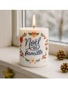 Bougie Ronde Parfumée " Noël en Famille " - Dimensions : 8 x 8 x 9,5 cm