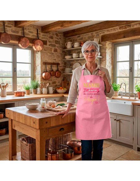 Tablier de cuisine rose Mamie – Mamie chérie, des recettes pleines de magie