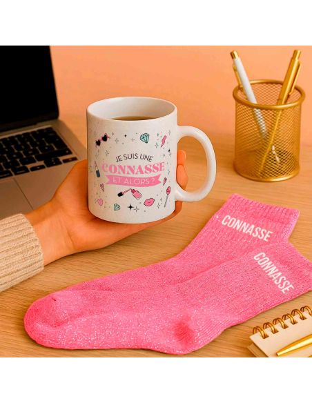 Coffret Cadeau Mug & Chaussettes – “Je suis une connasse, et alors ?”