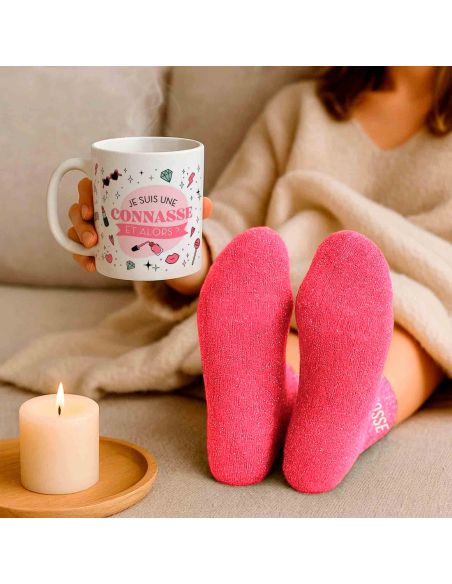 Coffret Cadeau Mug & Chaussettes – “Je suis une connasse, et alors ?”