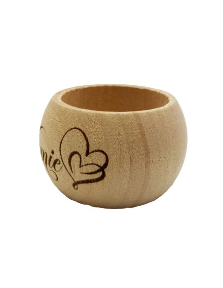 Rond de serviette en bois naturel artisanal gravé "Mamie" – Design épuré