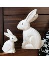 Duo de Figurines Lapins en Résine Aspect Vieilli - Statuettes Décoration Intérieure Campagne Chic