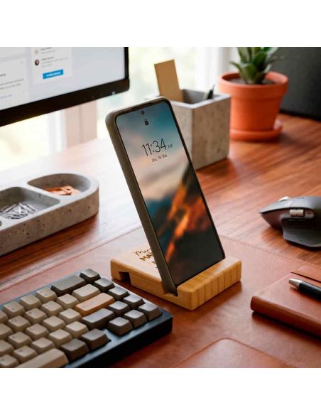 Cadeau Maître et Maîtresse Fin d'Année – Support Téléphone en Bambou Gravé "Merci pour cette belle année"
