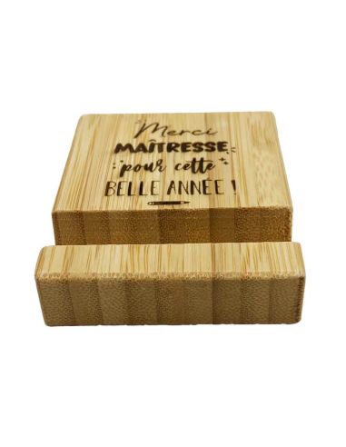 Cadeau Maître et Maîtresse Fin d'Année – Support Téléphone en Bambou Gravé "Merci pour cette belle année"